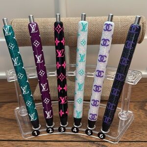 - Handmade Gel pens🌟🌟